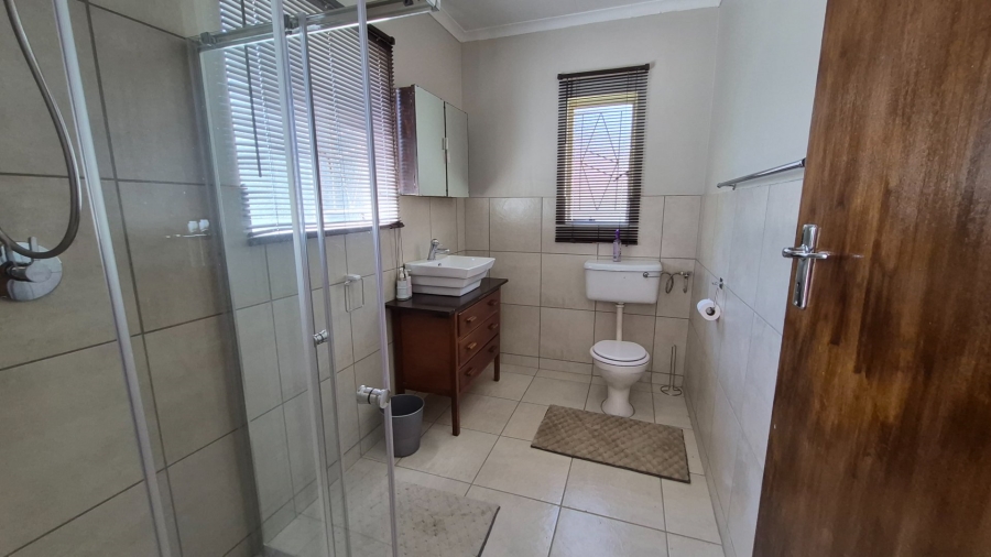 5 Bedroom Property for Sale in Fichardt Park Free State